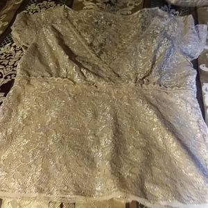 Lace V-neck short sleeved blouse